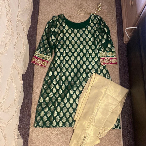 Pakistani 2 piece suit - Picture 1 of 5
